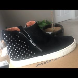 Lucky Brand black suede studded shoe
